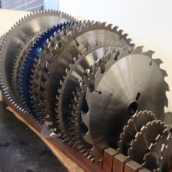 https://hobarthardchrome.com.au/wp-content/uploads/elementor/thumbs/hobart-hardchrome-tasmania-industrial-sharpening-5-pvavuhgw1mfs04grtromt4klbl2bfxe91fy0idlai8.jpg